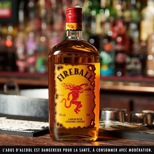 Kit Licor de Whisky Fireball 750ml + 2 Copos Shot